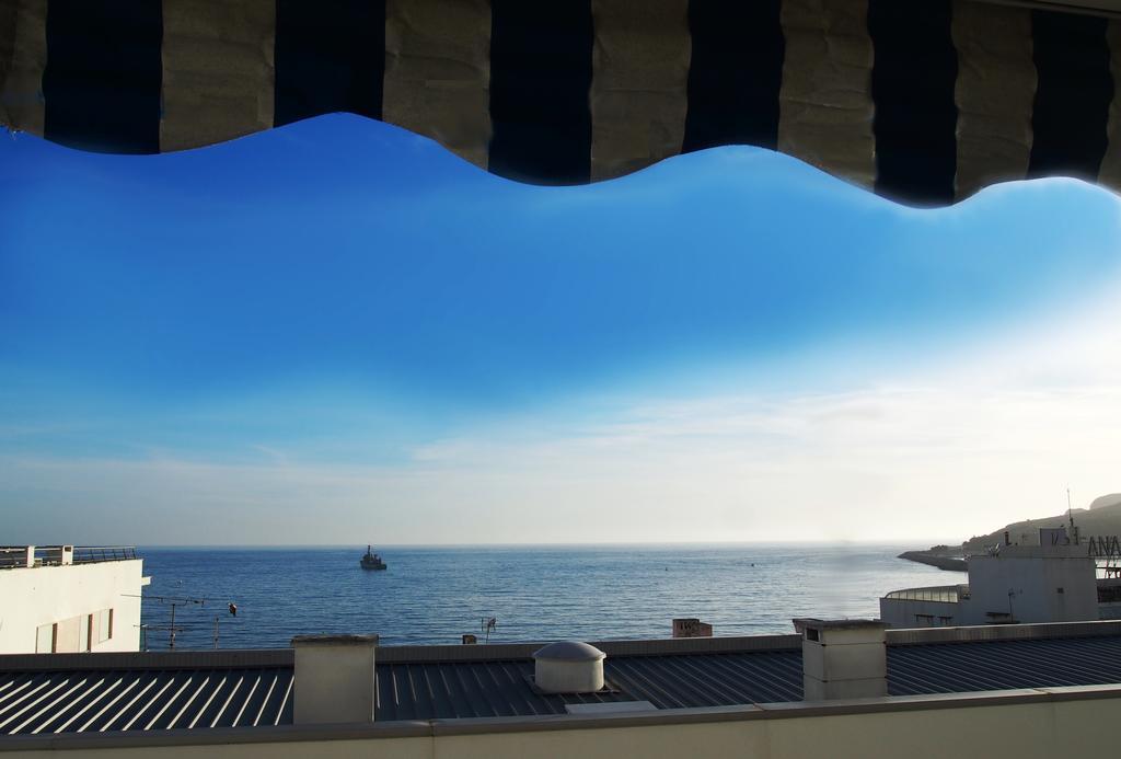 Beachside Sunny Balcony By Timelystay Sesimbra